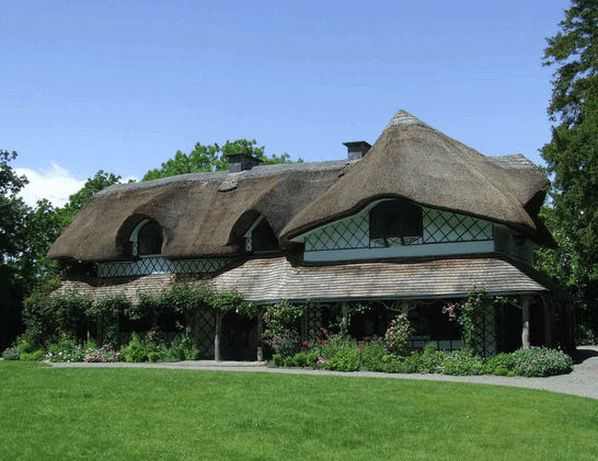 Traditional thatched cottage along the Suir Valley